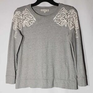 Loft Womens Grey Sweater White Doily Design Long Sleeve Size Medium Petites